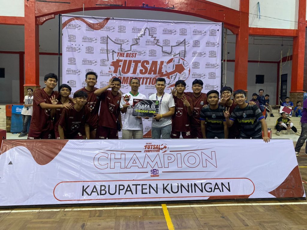 Futsal SMAN 1 Garawangi Raih Juara 3 SEO FUTSAL COMPETITION